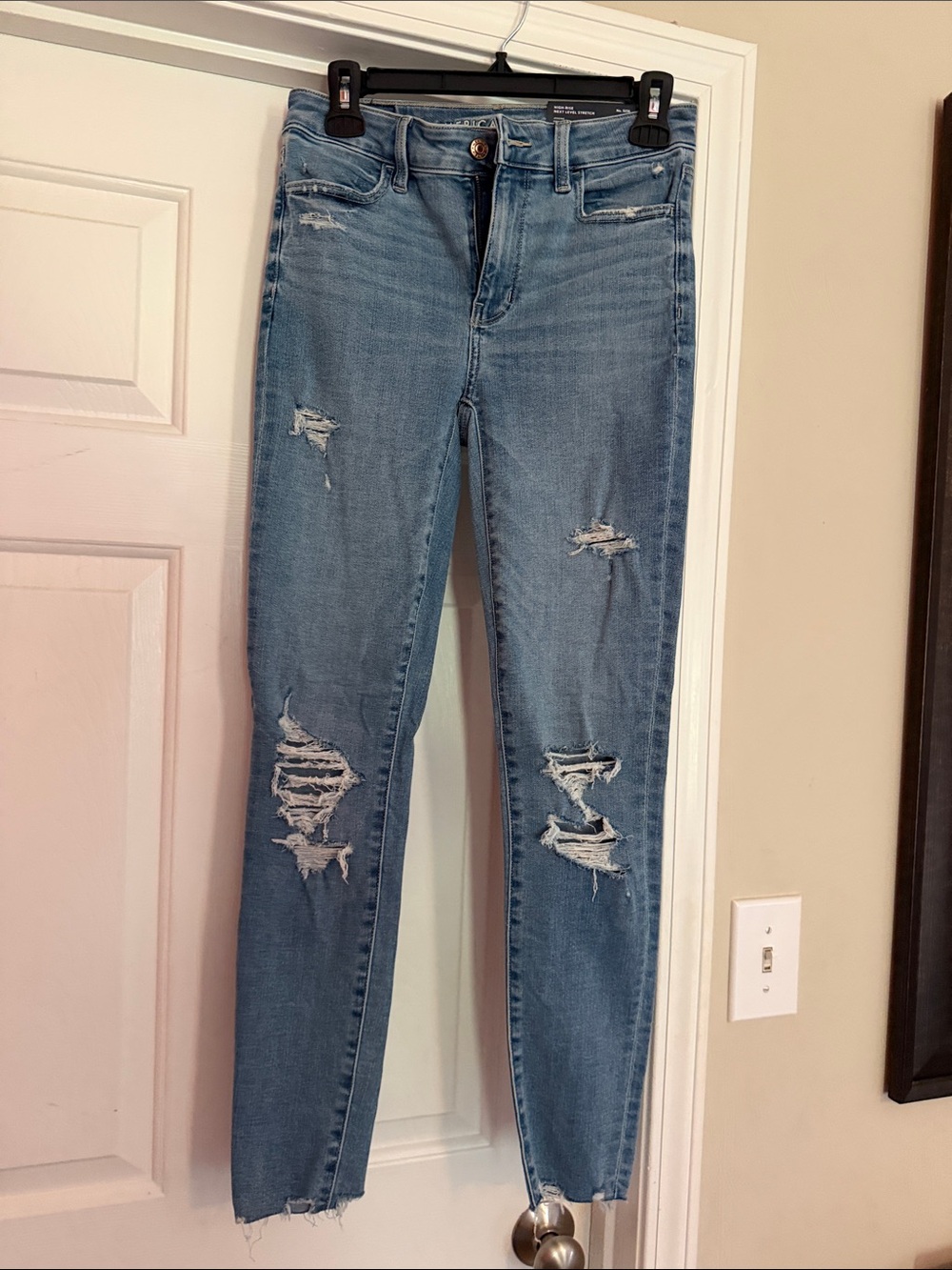 American eagle Medium Wash Ripped Skinny Jeans